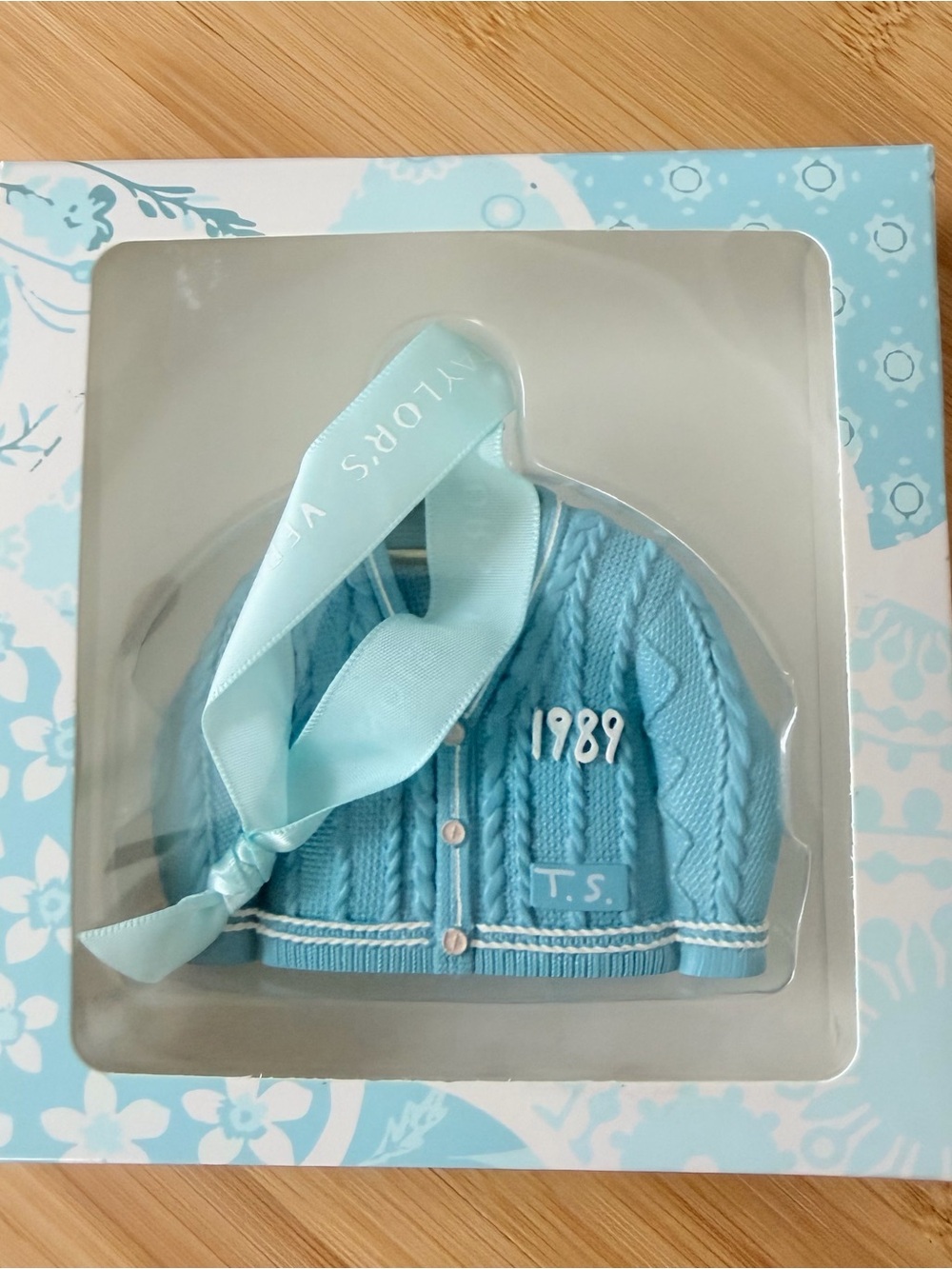 NEW Taylor Swift 1989 Cardigan Ornament